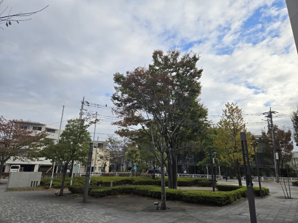電験二種二次試験の試験会場の外の写真